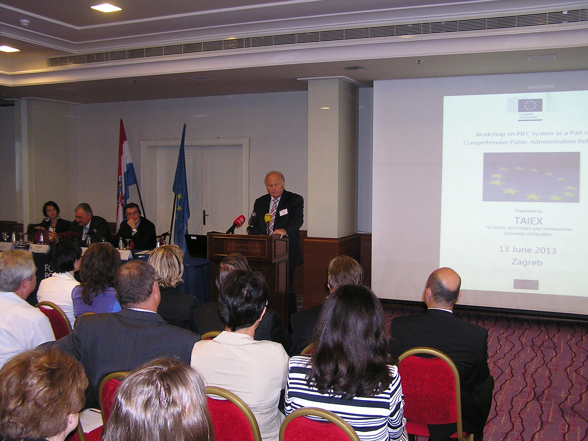 Slika /slike/galerija/Taiex_2013/01.jpg